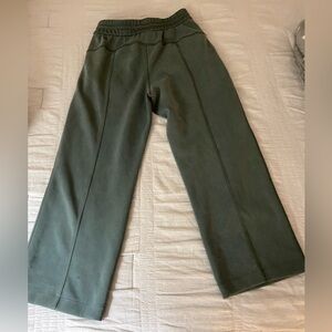 Lululemon Softstreme Cropped Pants